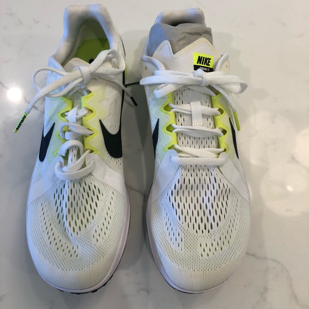 Like new Nike Streak LT size 8
